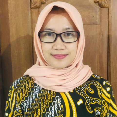 Rina Dwiarti, SE., M.Si. CTT.